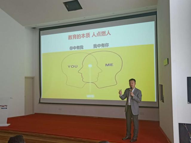 太阳成集团tyc151cc历文学院文管系2019毕业实习拉开序幕
